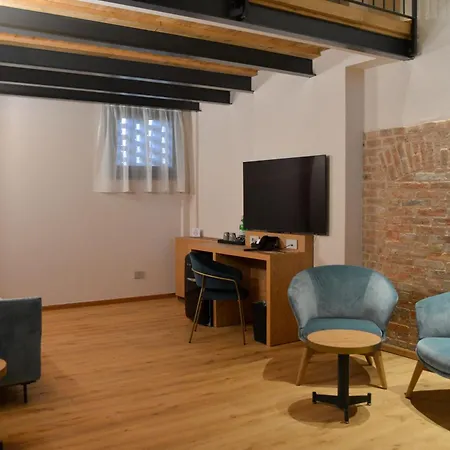 Borgo Torre Della Montina 4* マラネッロ